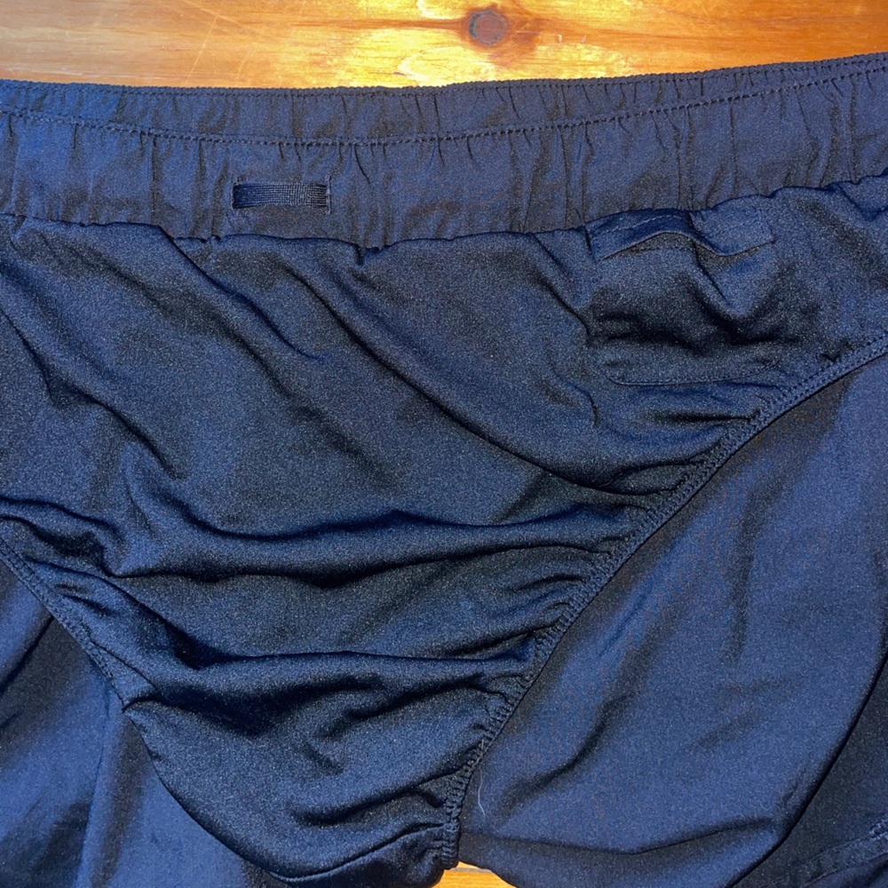 NWOT. Mid-Rise StretchTech Run Shorts for Women 3” inseam - Picture 5 of 6